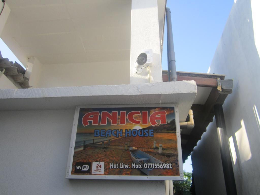 Anicia Beach House Негомбо Екстер'єр фото