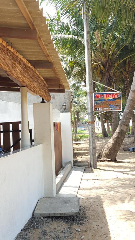 Anicia Beach House Негомбо Екстер'єр фото