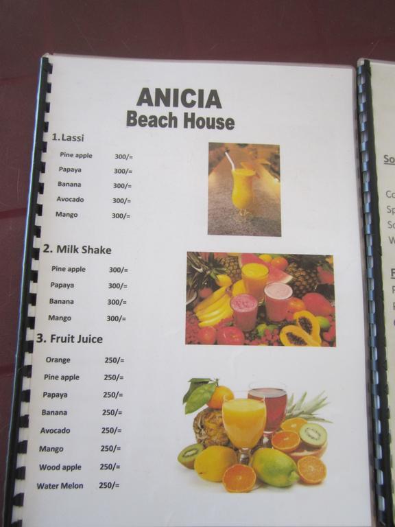 Anicia Beach House Негомбо Екстер'єр фото
