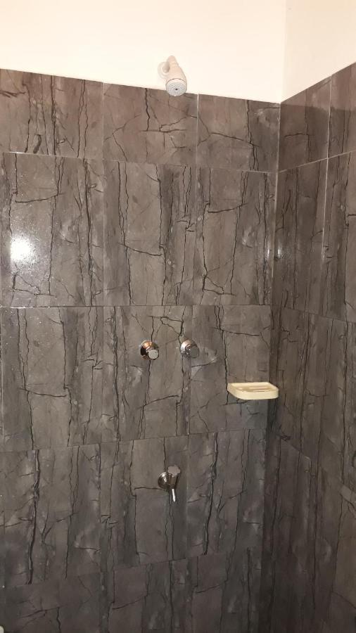 Anicia Beach House Негомбо Екстер'єр фото