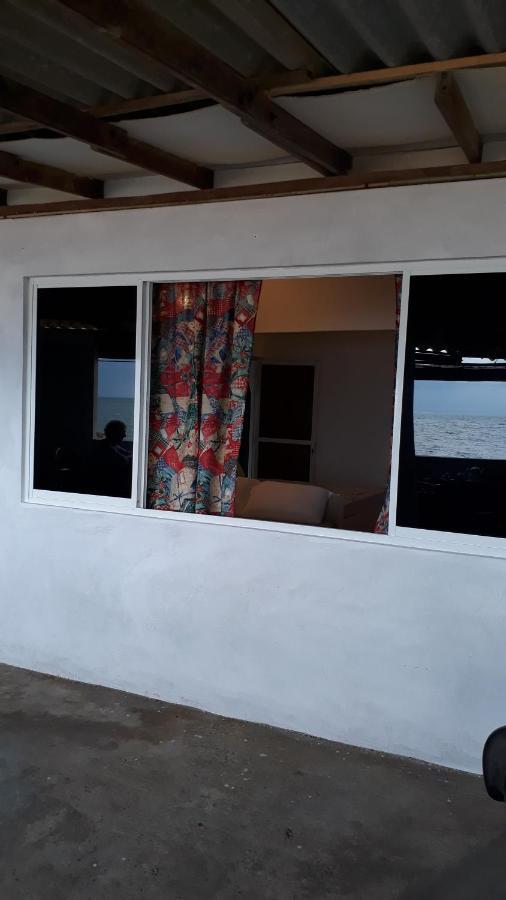 Anicia Beach House Негомбо Екстер'єр фото