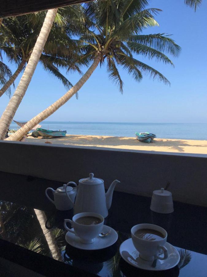Anicia Beach House Негомбо Екстер'єр фото